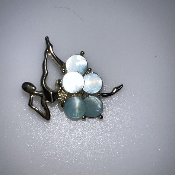 1950s mid century abstract ballerina pin pearlized green lucite on metal - Picture 4 of 4